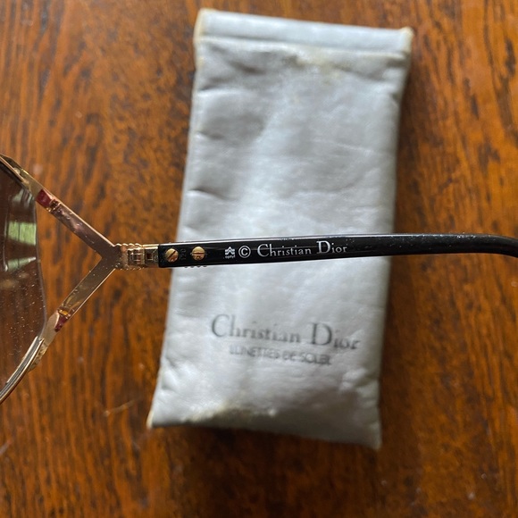 Vintage oversized Christian Dior sunglasses - Picture 2 of 3